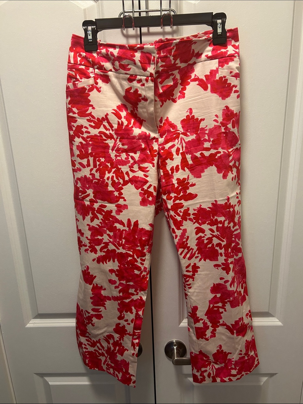 New York & Company Red and White Floral Capris